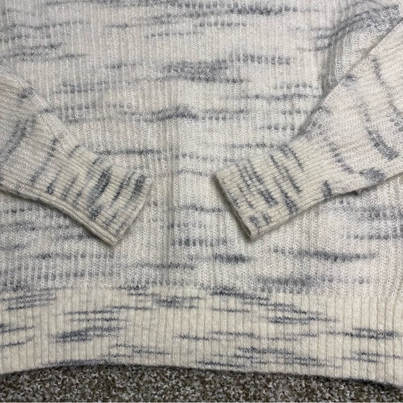 Everlane The Oversized Alpaca Crew - Picture 3 of 13